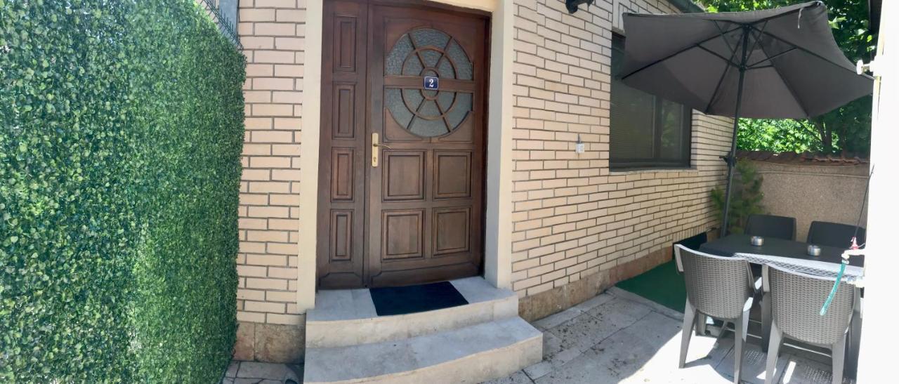 סקופיה Home Base Apartments מראה חיצוני תמונה